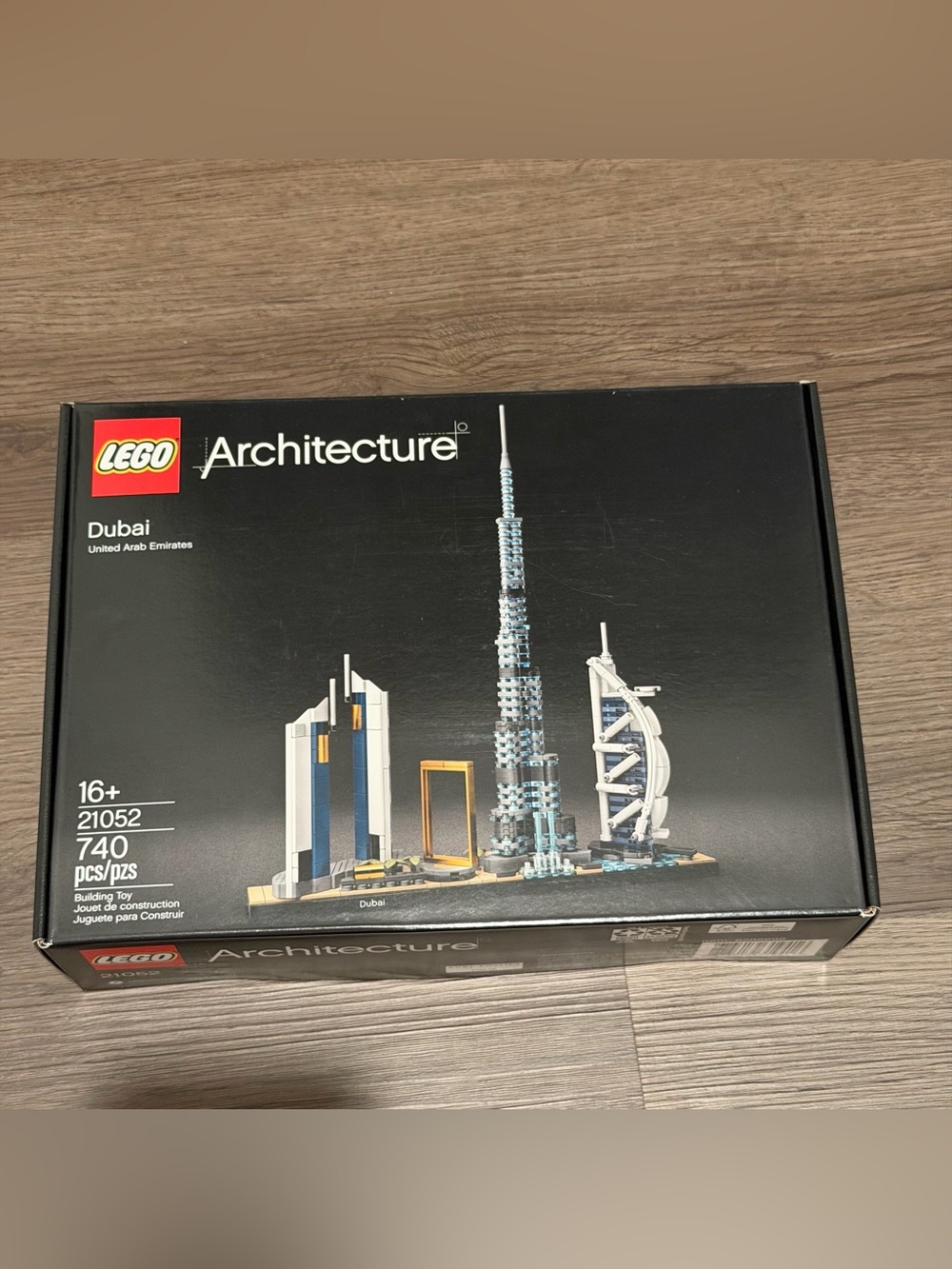 Lego Dubai Skyline Set - LEGO ARCHITECTURE: Dubai (21052)